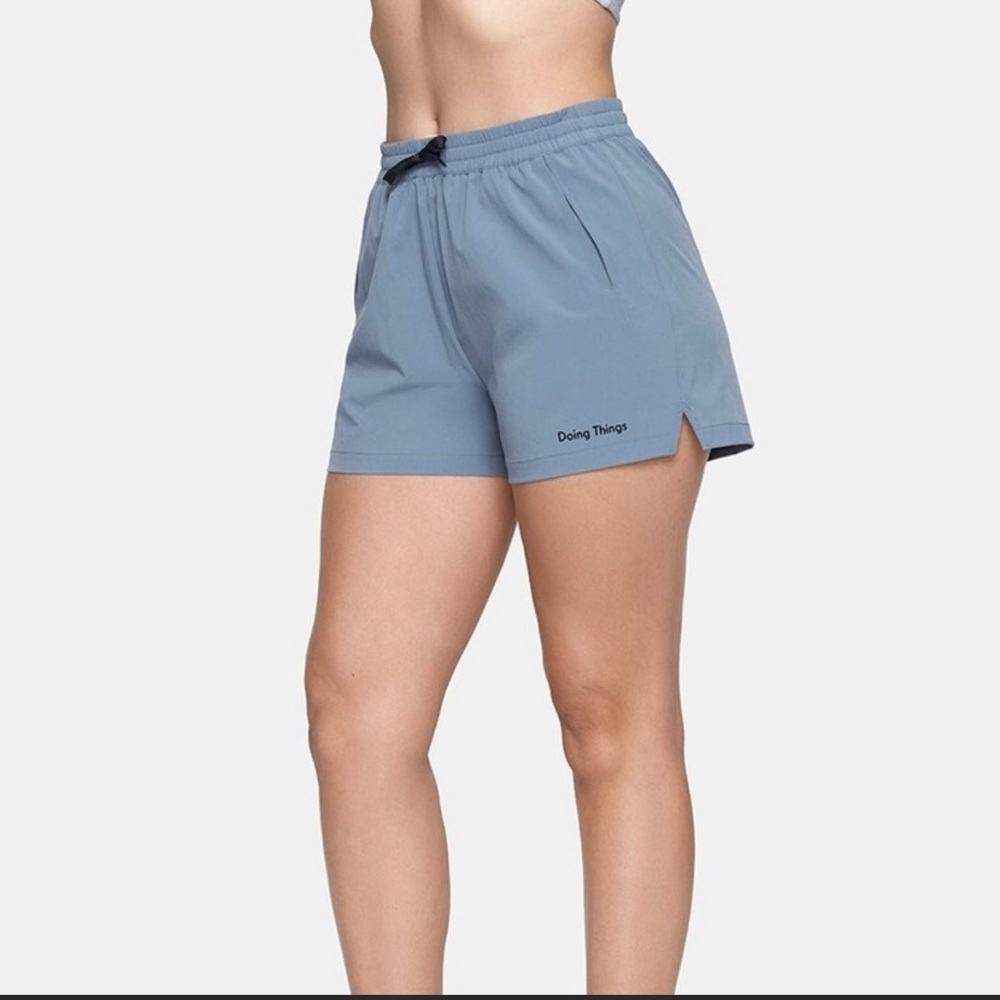 Outdoor Voices Shorts “Doing Things” Foam Unlined pockets